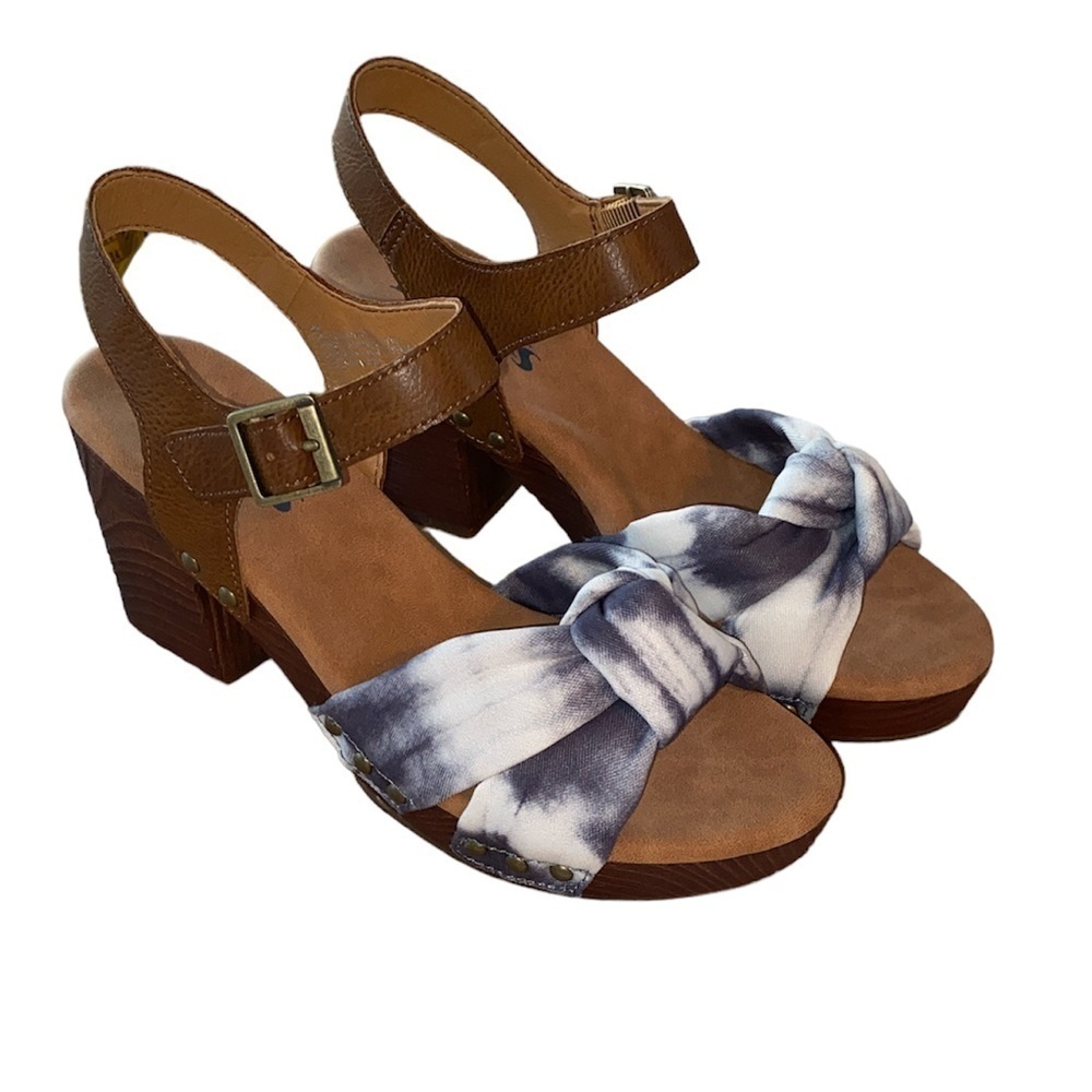 Korks sandal Natalia style knotted front design size 8M 3.5” heel new in box